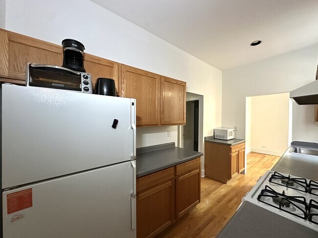 1358 N Bosworth Ave unit G04C, Chicago, IL 60642 - photo 5