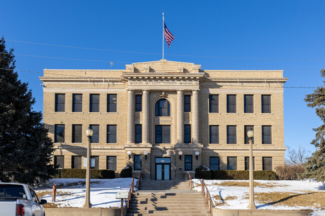 Papillion residents  can find the Sarpy County Courthouse in the downtown area.