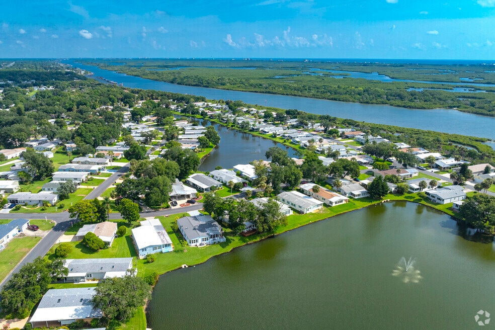 About Edgewater Landing | Schools, Demographics, Things to Do - Homes.com