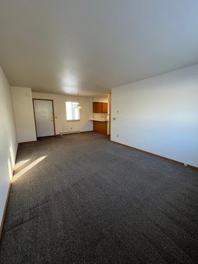 1526 Lake Elmo Dr unit 6, Billings, MT 59105 - photo 3