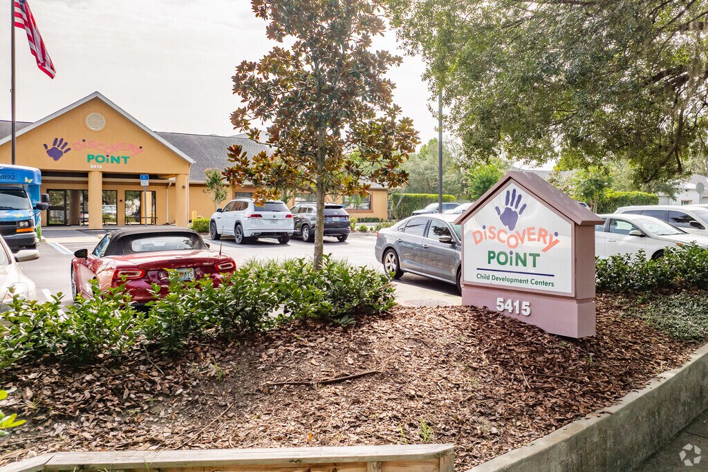 Discovery Point - Lexington Oaks create an environment where daily experiences feed your child.