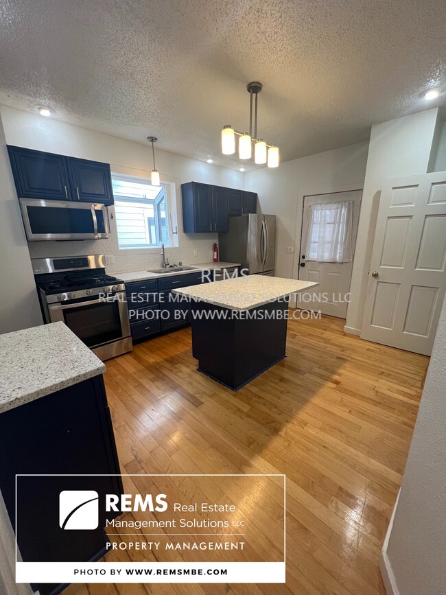 813 Williamson St Unit 1, Madison, WI 53703