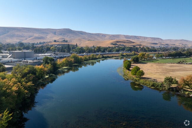 Prosser was settled along a bend in the Yakima River in the late 1800s.