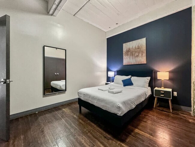 555 Evergreen St unit ID1075582P, Dallas, TX 75201 - photo 5