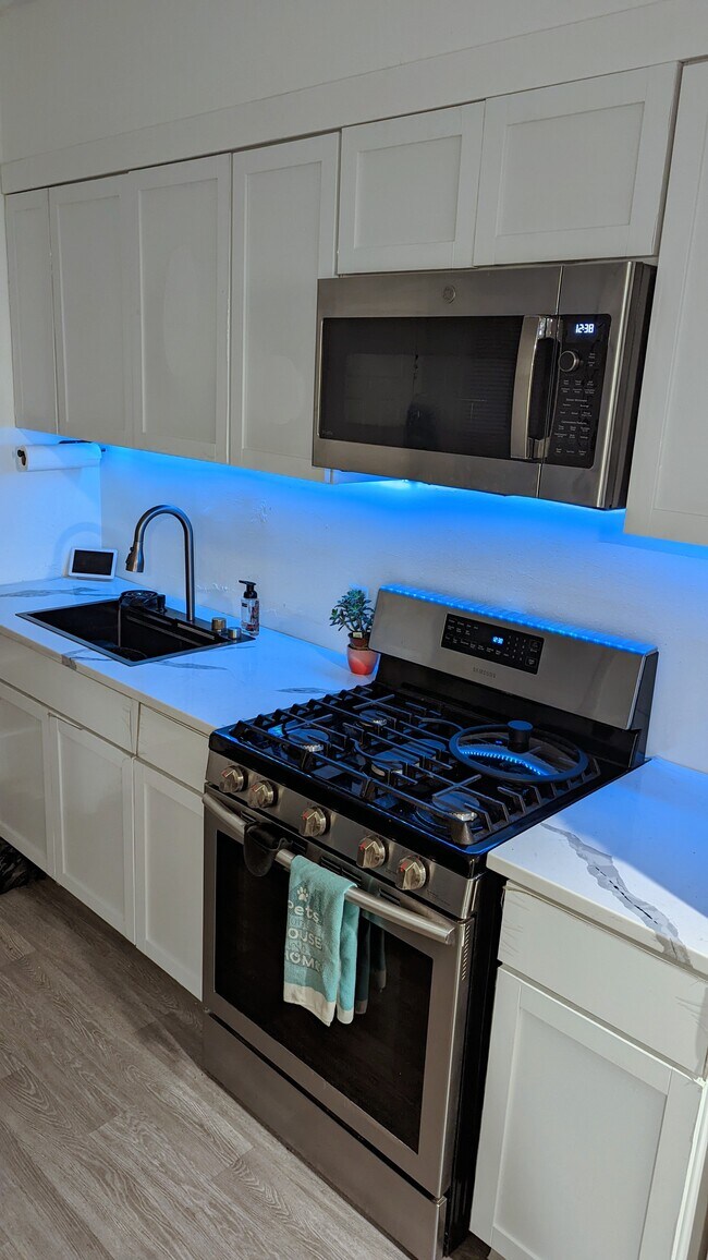 609 Van Buren Ave, Saint Paul, MN 55103