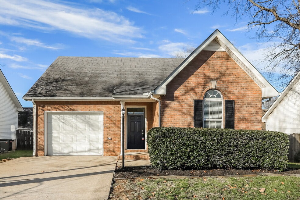 1774 N Cove, Murfreesboro, TN 37129 - photo 1
