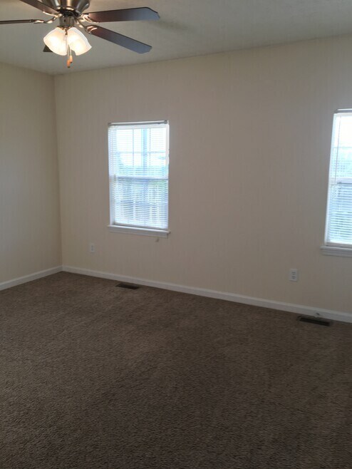 1025 Winners Cir unit B, Bowling Green, KY 42103 - photo 7