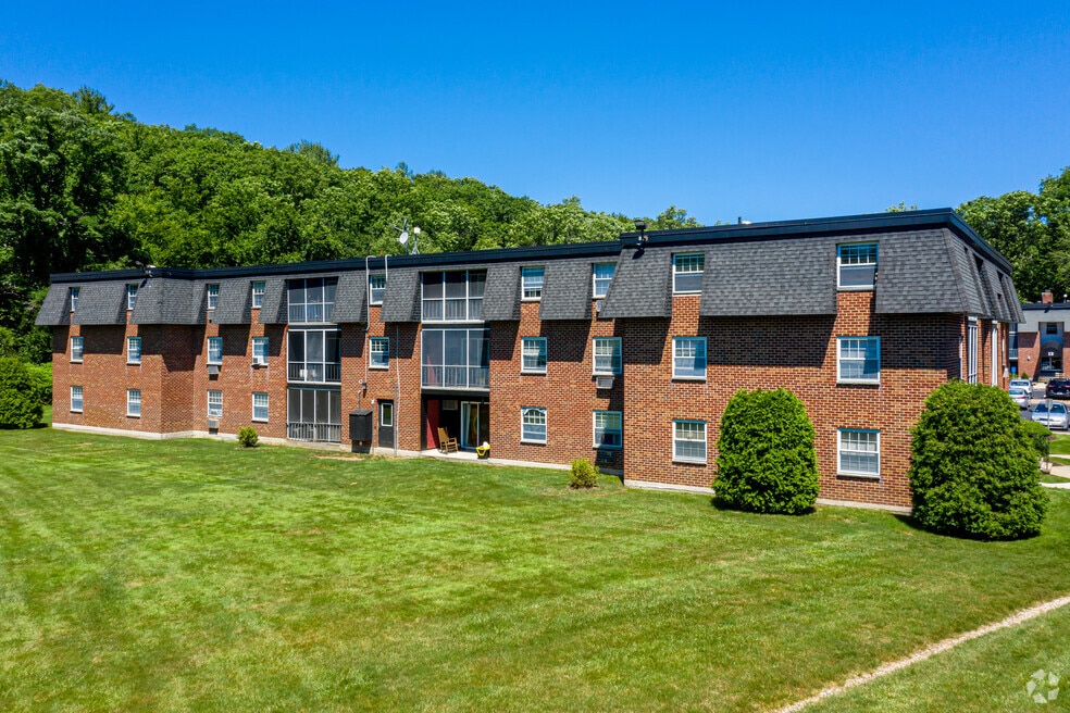 Tatnuck Square Apartments Worcester