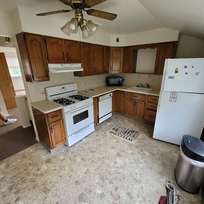 22 Ryle Ave unit 2nd Floor, Little Falls, NJ 07424 - photo 7