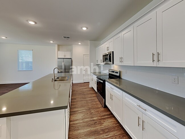 3376 Blodwen St, Las Vegas, NV 89129 - photo 4