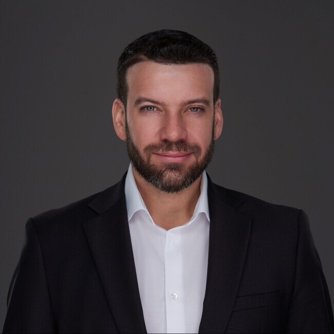 Agent Photo