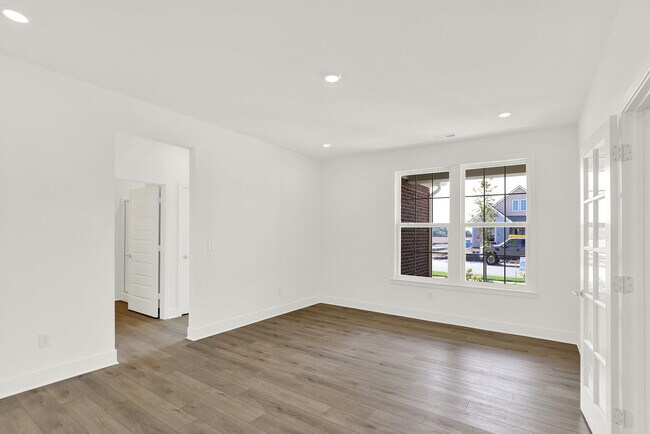 5126 Nettleton Way, Avon, IN 46123 - photo 6