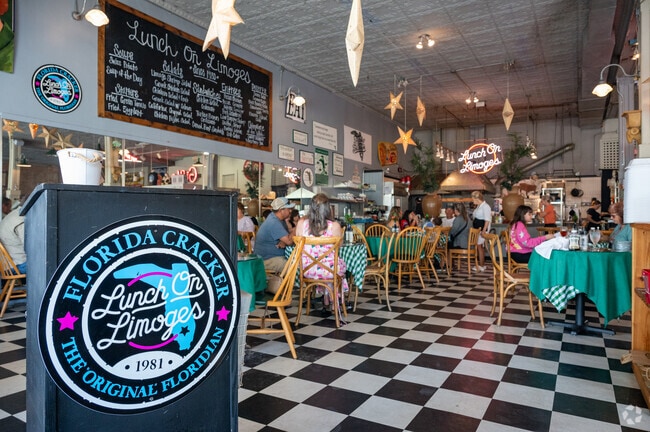 Stop in for a meal at Dade City's Florida Cracker Lunch On Limoges.