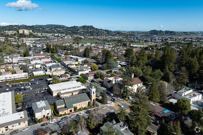 Riviera Circle residents head to Downtown Larkspur or Corte Madera to enjoy community gathering spots.