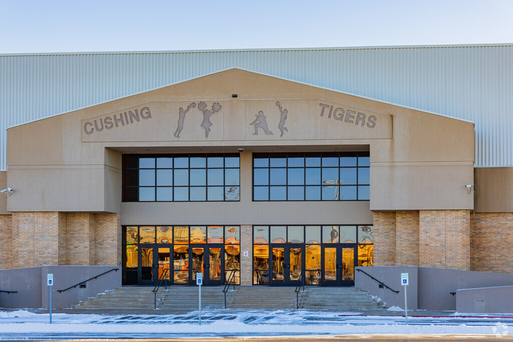 Cushing High School provides education in the neighborhood of North Lincoln County.