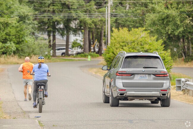 Lake William Symington is a private peaceful neighborhood in Fort William Symington.