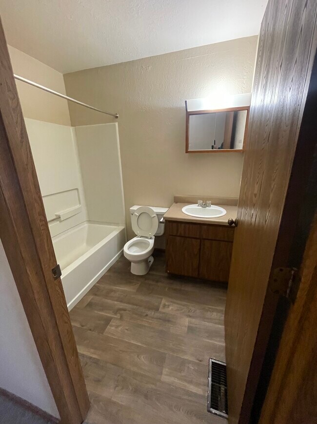 Full Bathroom