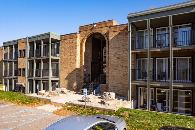 Uptowne Apartments