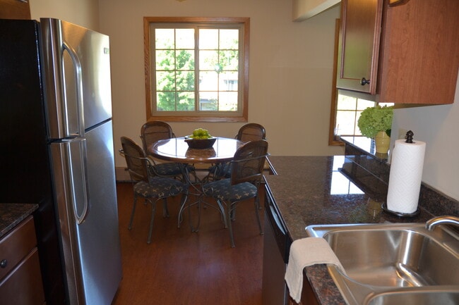 Dining Area Overlooking Lake Minnetonka