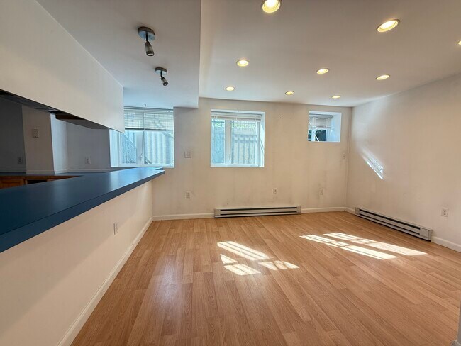 43 May St unit G3, Cambridge, MA 02138 - photo 4