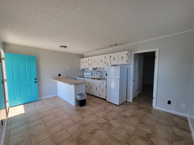 6529 Chipewa St unit F, Callaway, FL 32404 - photo 4