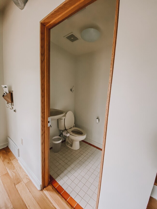 2012 Harbert Ave unit 3, Memphis, TN 38104 - photo 7