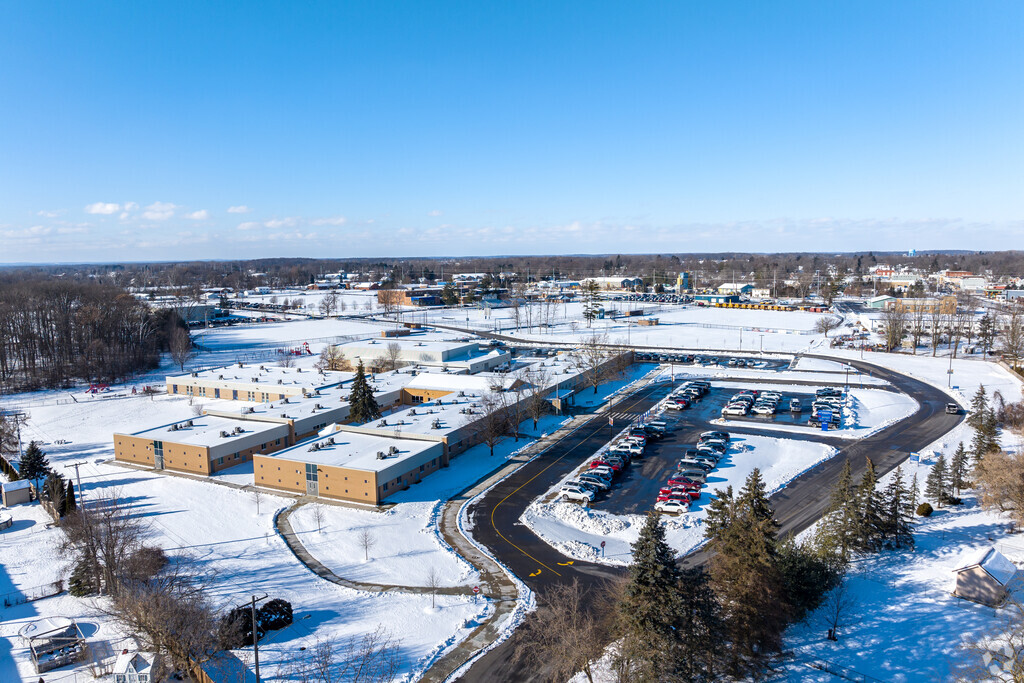 Will L. Lee School, Campus Overview.