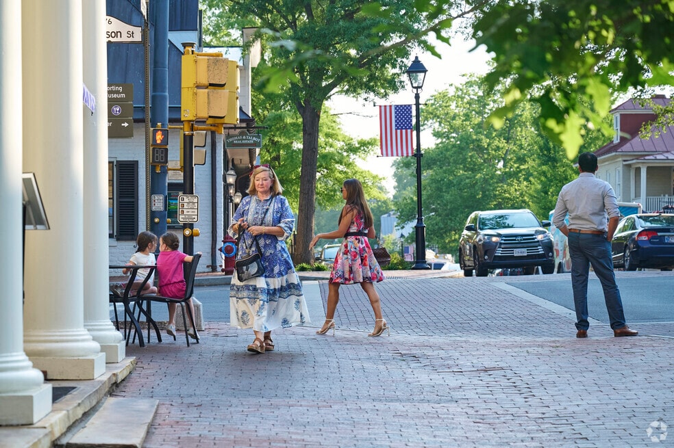 Neighborhood_Middleburg_021624