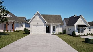 1091 Woodland Ln, Opelika, AL 36801