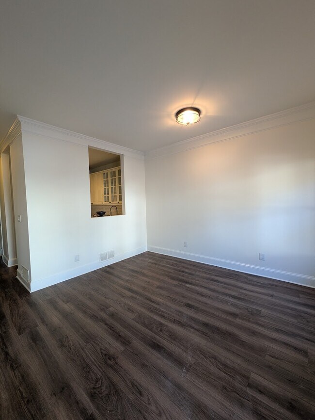 2187 Spring Walk Ct, Atlanta, GA 30341 - photo 3