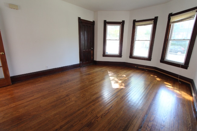 213 S Lowell Ave unit Floor 1, Syracuse, NY 13204 - photo 5