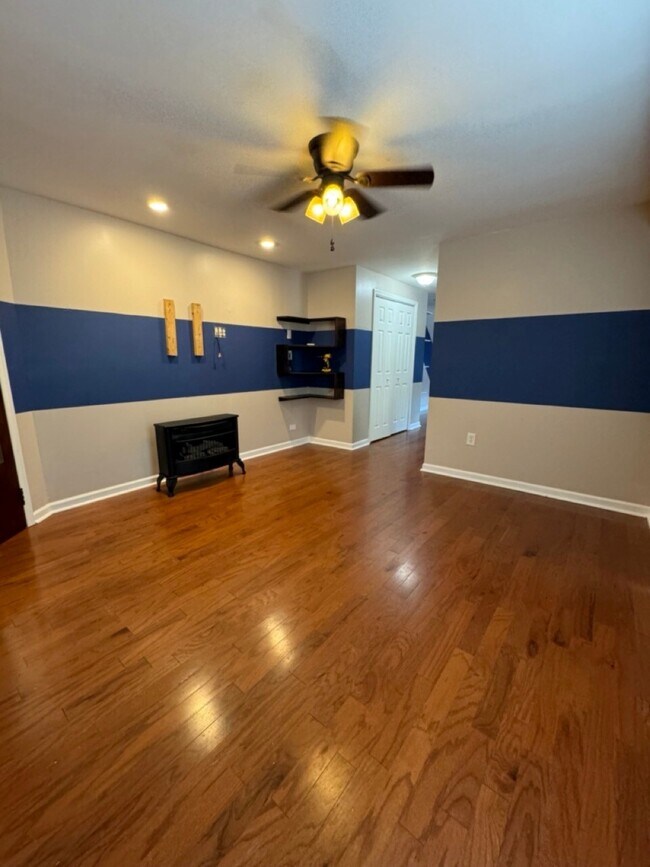 2101 66th Ave unit 1, Philadelphia, PA 19138 - photo 3