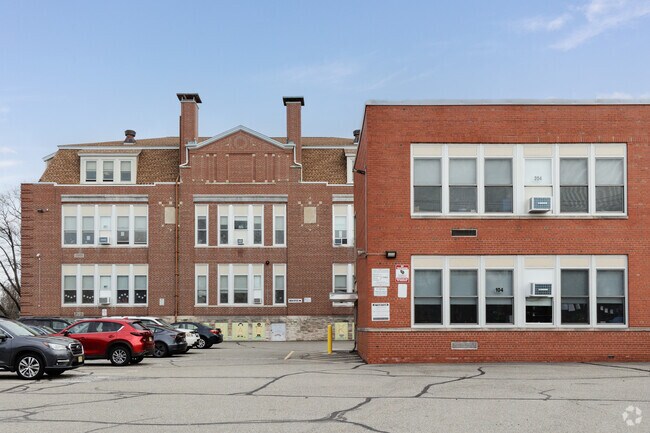 357 students attend Franklin Elementary School in Bergenfield, NJ.