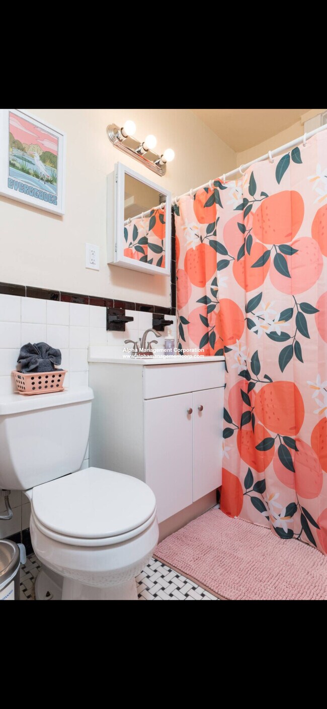 208 Winthrop Rd unit 1, Brookline, MA 02445 - photo 6