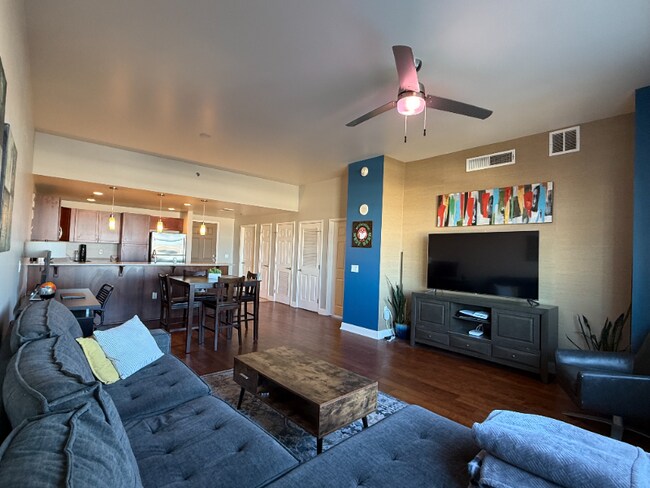 The Ogden unit 918, Las Vegas, NV 89101 - photo 5