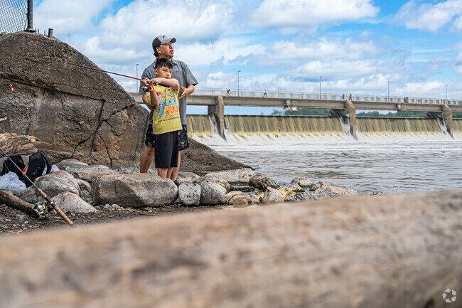 Mississippi Gateway Regional Park offers year-round fishing on the Mississippi River.