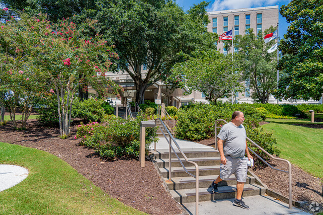 The Glen Meade neighborhood is home to New Hanover Regional Medical Center.