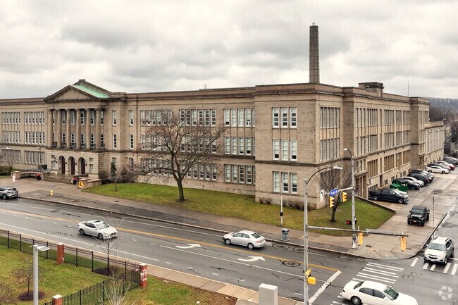 The student:teacher ratio of 12:1 is higher than the New York state level of 11:1.