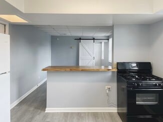 4694 State Rd Unit 4, Cleveland, OH 44109