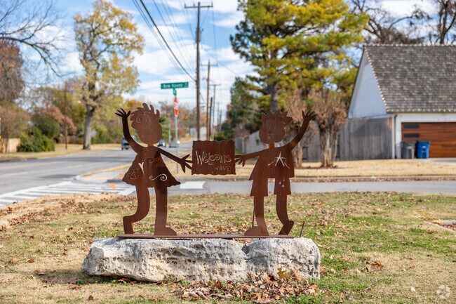 Patrick Henry school is located right off 41st Street in Tulsa.