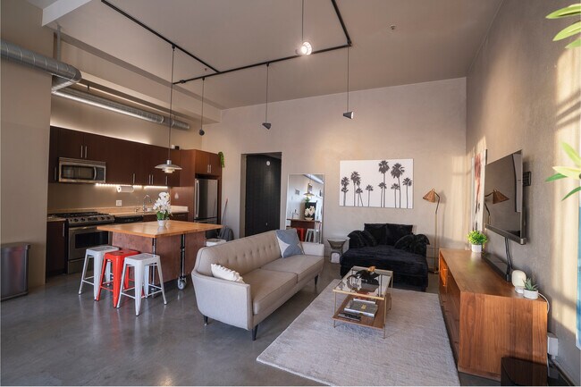 Eastern Columbia Lofts unit 1204, Los Angeles, CA 90014 - photo 5