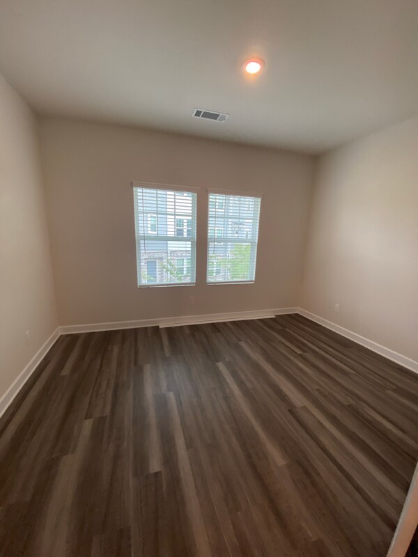 7116 Bryce Ave, Charlotte, NC 28217 - photo 5