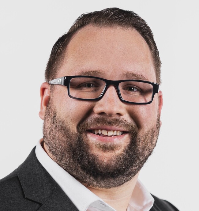 Agent Photo