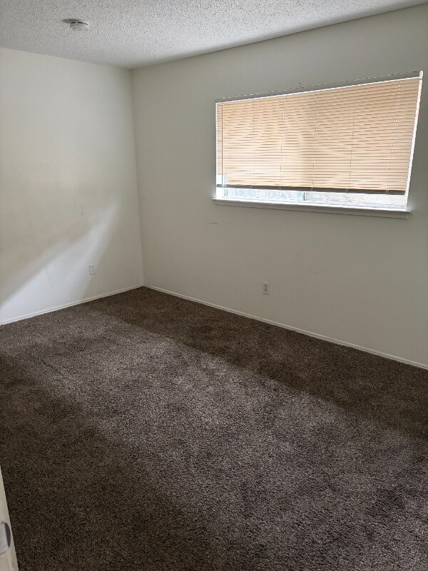 508 Tait Ave unit House, Sanger, CA 93657 - photo 7