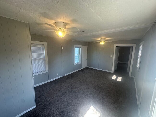 2317 Broad St unit . 5, Parkersburg, WV 26101 - photo 5