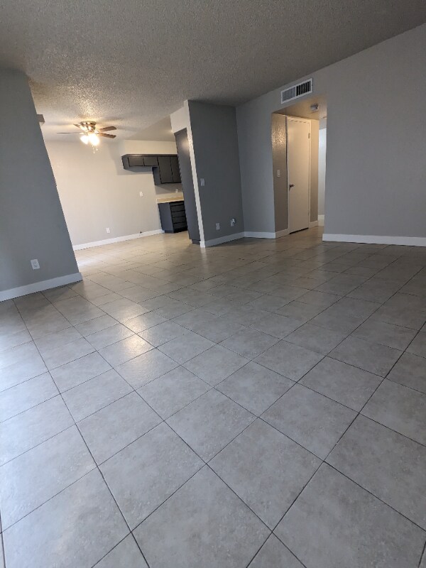 815 N Peach Ave Unit 208, Fresno, CA 93727