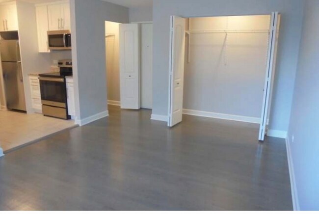 7120 N Sheridan Rd, Chicago, IL 60626 - photo 5