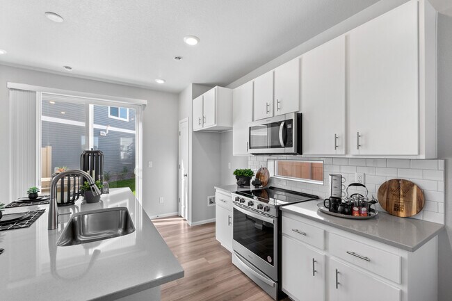 405 E Kanab Creek Dr, Saratoga Springs, UT 84045 - photo 6