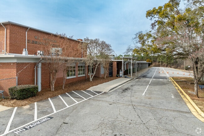 Fountain Elementary School has 517 students.