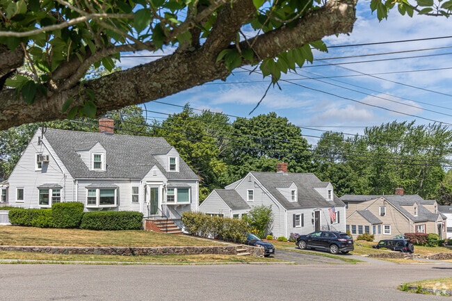 You can find cape cod style homes with fenced backyards in Mount Hood.